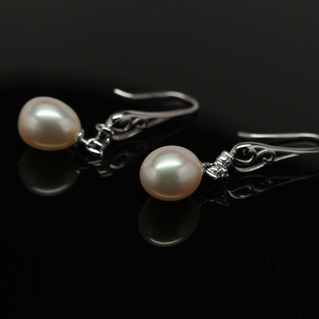 Freshwater pearl earrings Starry-Eyed