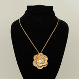 Freshwater pearl - Gold camellia shaped brooch