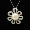 Freshwater pearl pendant radiant flower - Silver chain
