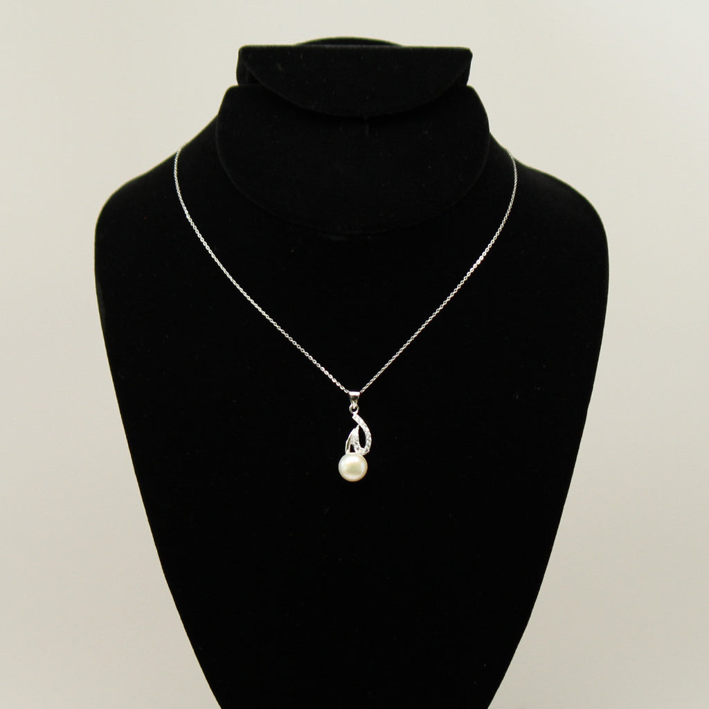 Freshwater pearl pendant external star - Silver chain