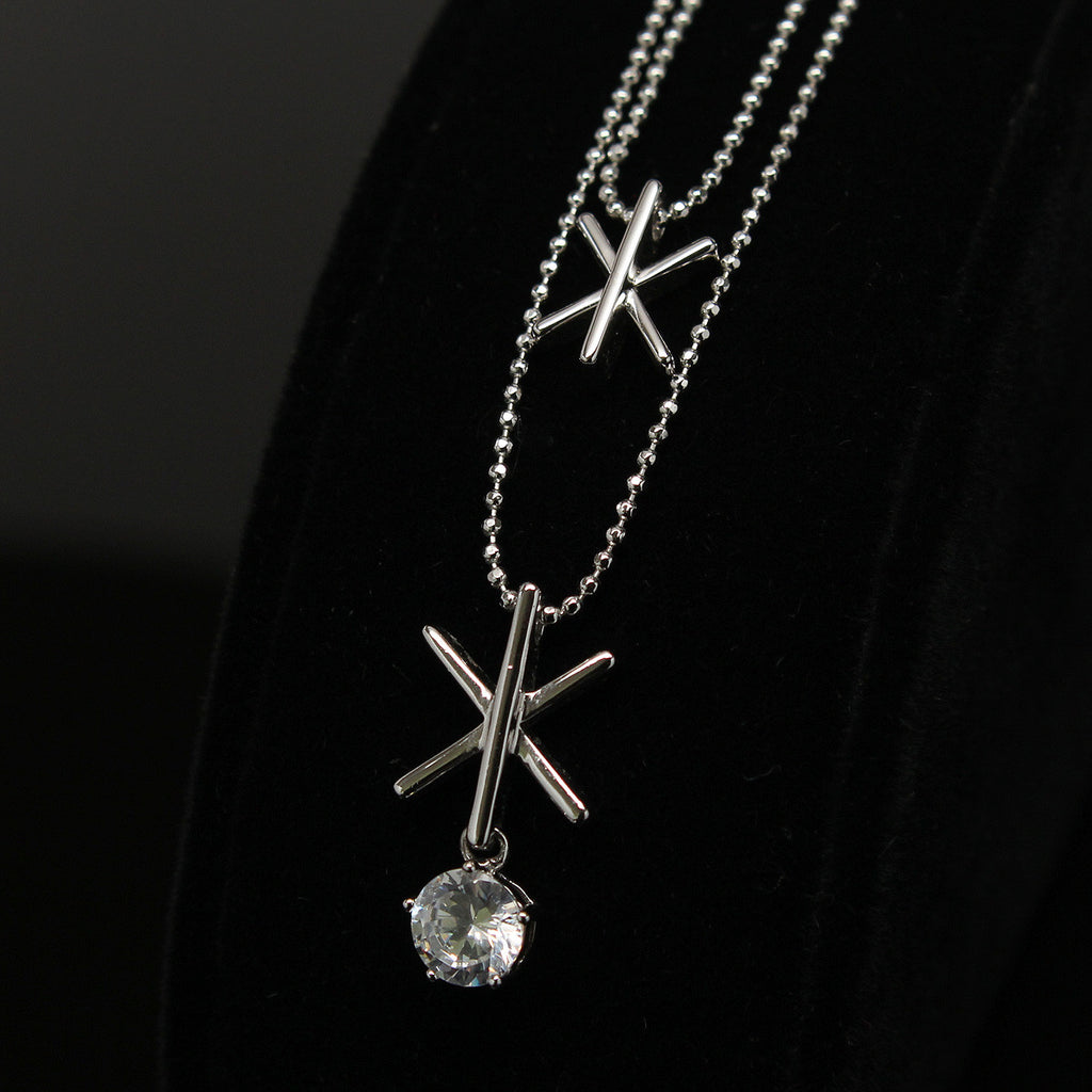 Synthetic diamond Snowflake pendant necklace - Silver