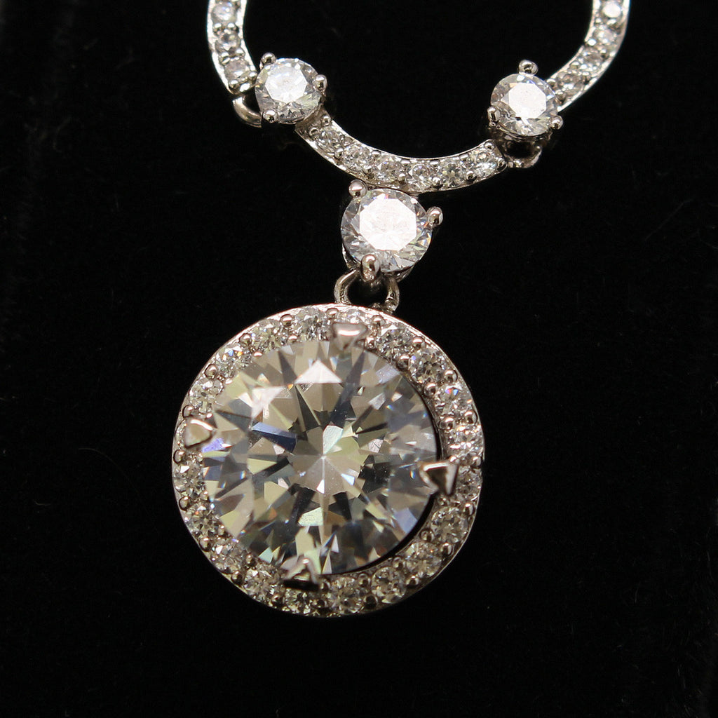 Synthetic diamond - 4 piece jewelry set (Necklace, earring and ring)