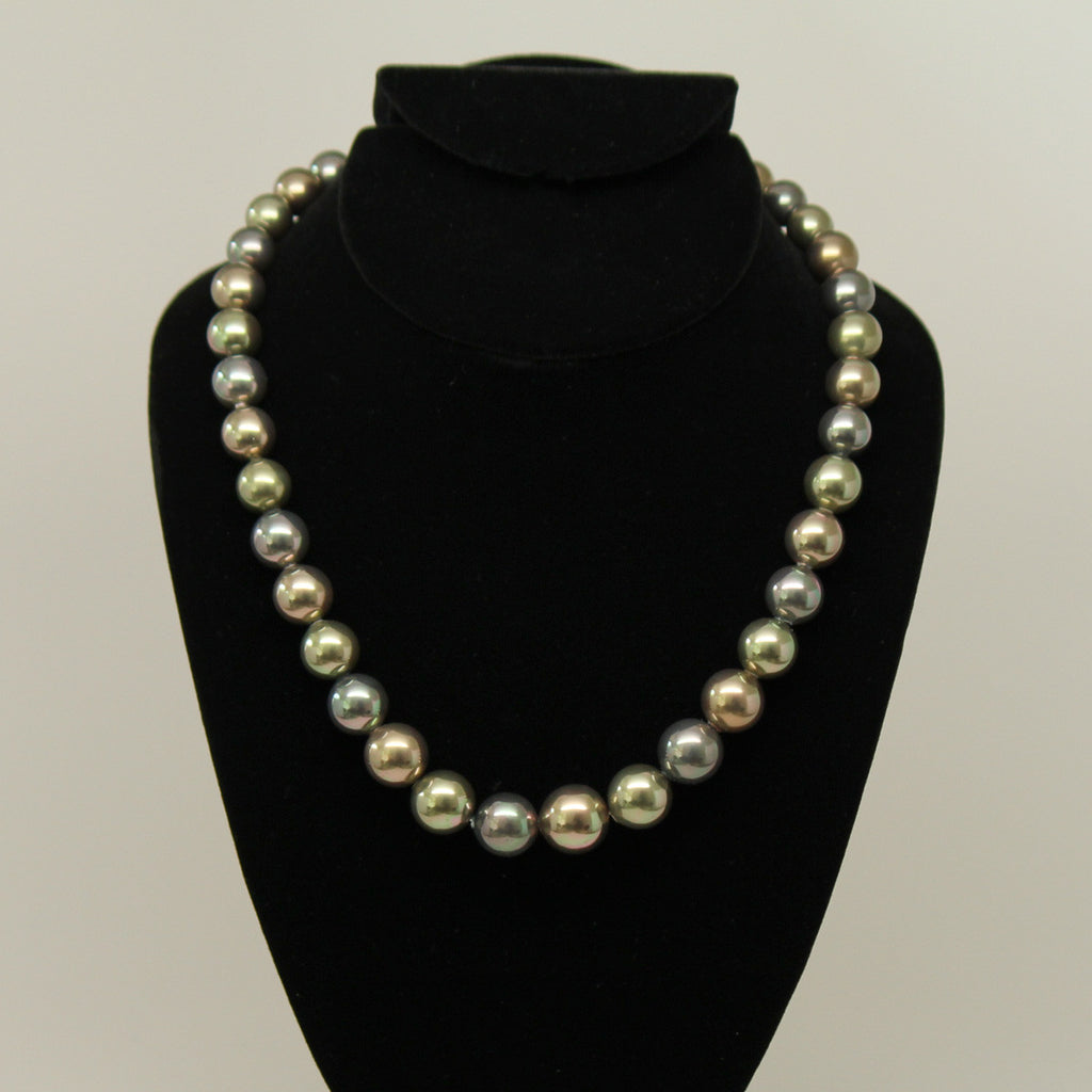 Synthetic pearl necklace and earring set - Green